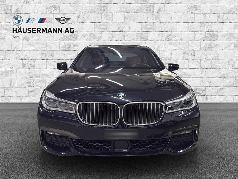 Gebraucht BMW 740 M Sport 320 PS (235 kW) 2018 Schwarz Limousine