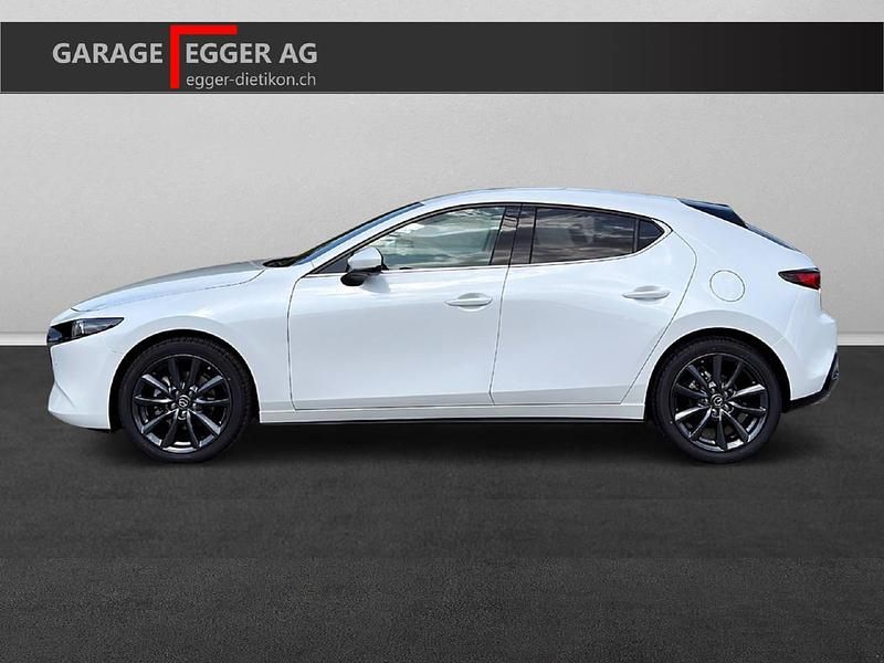 Neu Mazda 3 Exclusive-Line 140 PS (102 kW) 2025 Weiss Kleinwagen