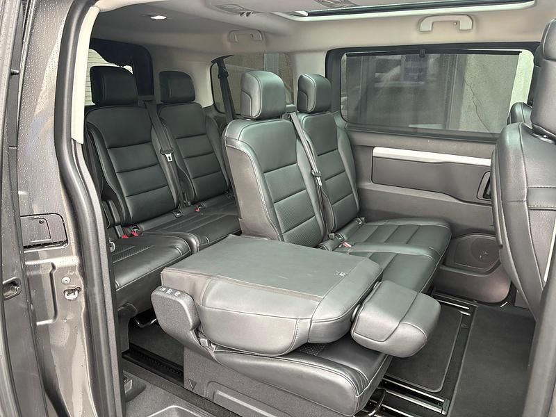 Gebraucht Peugeot Traveller Allure 177 PS (130 kW) 2021 Van / Kleinbus