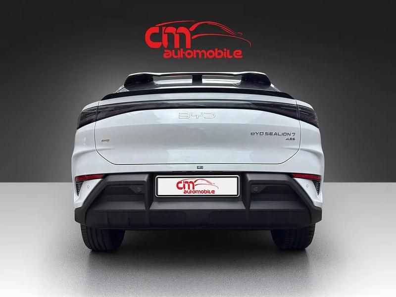 Neu BYD Sealion 7 389 kW (530 PS) 2026 Weiss SUV
