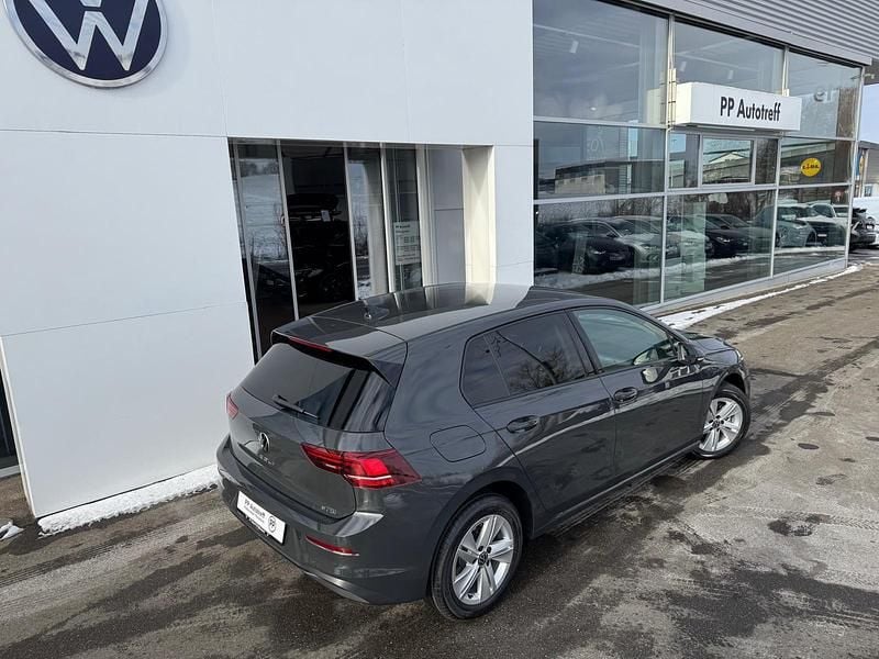 Neu VW Golf Basis 115 PS (84 kW) 2026 Grau Limousine