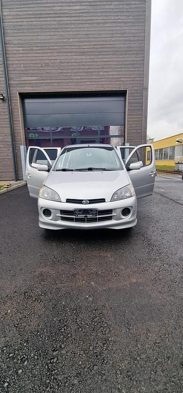 Gebraucht Daihatsu YRV 87 PS (63 kW) 2002 Van / Kleinbus