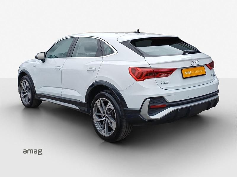 Gebraucht Audi Q3 Sportback S-Line 245 PS (180 kW) 2022 Gletscherweiss metallic SUV