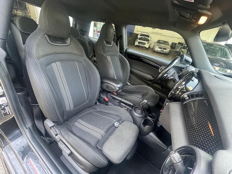 Gebraucht Mini John Cooper Works 231 PS (169 kW) 2019 Kleinwagen