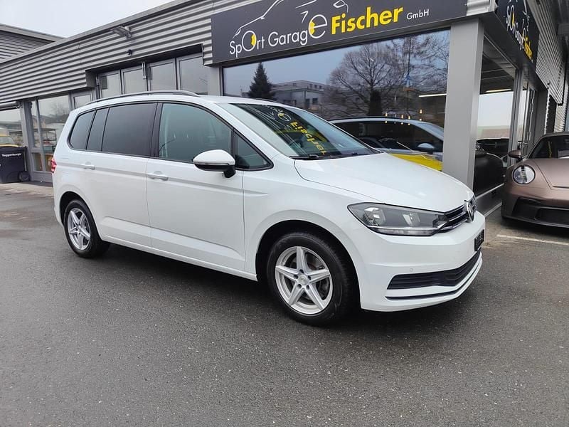 Gebraucht VW Touran Comfortline 150 PS (110 kW) 2020 Van / Kleinbus