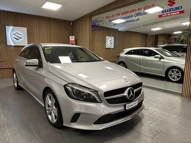 Grau Gebraucht 2015 Mercedes A180 Urban Limousine | CHF 15’900 (Fairer Preis) - Bild 1/4
