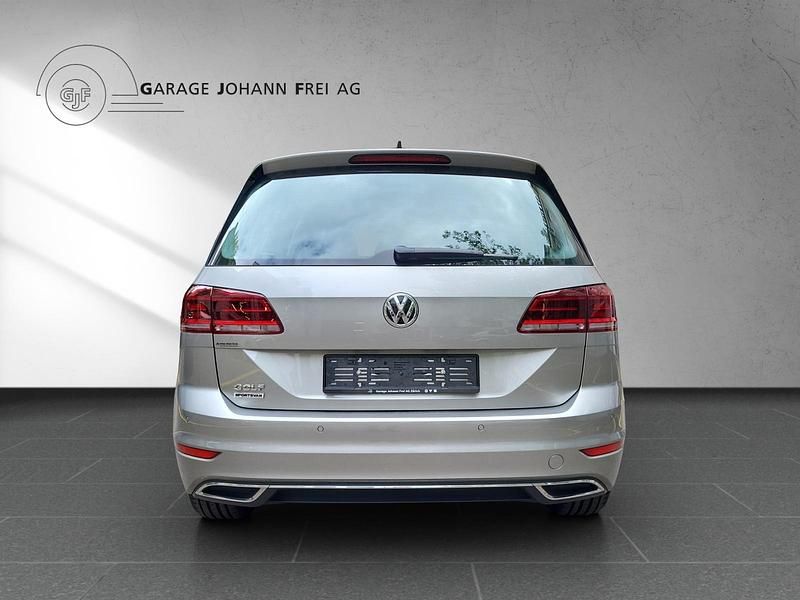 Gebraucht VW Golf Sportsvan Highline 150 PS (110 kW) 2019 Silber Van / Kleinbus