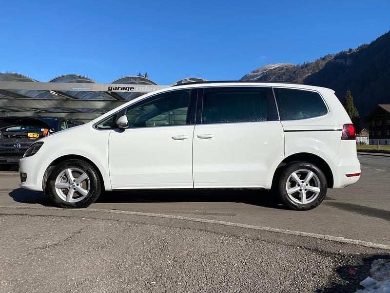 Gebraucht VW Sharan Comfortline 177 PS (130 kW) 2019 Van / Kleinbus
