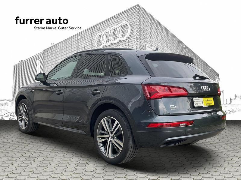 Gebraucht Audi Q5 Sport 190 PS (139 kW) 2019 Grau SUV