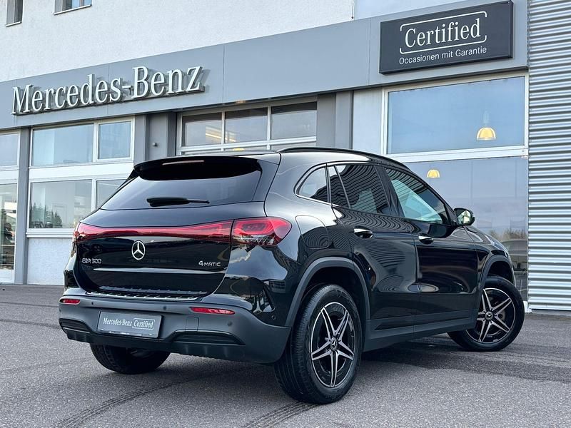 Gebraucht Mercedes EQA300 AMG line 167 kW (228 PS) 2021 SUV