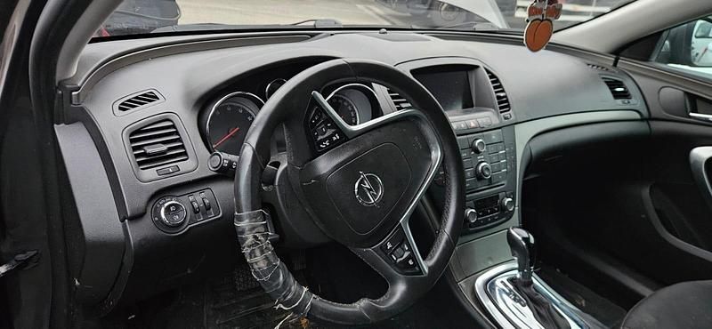 Gebraucht Opel Insignia Cosmo 220 PS (161 kW) 2011 Kombi