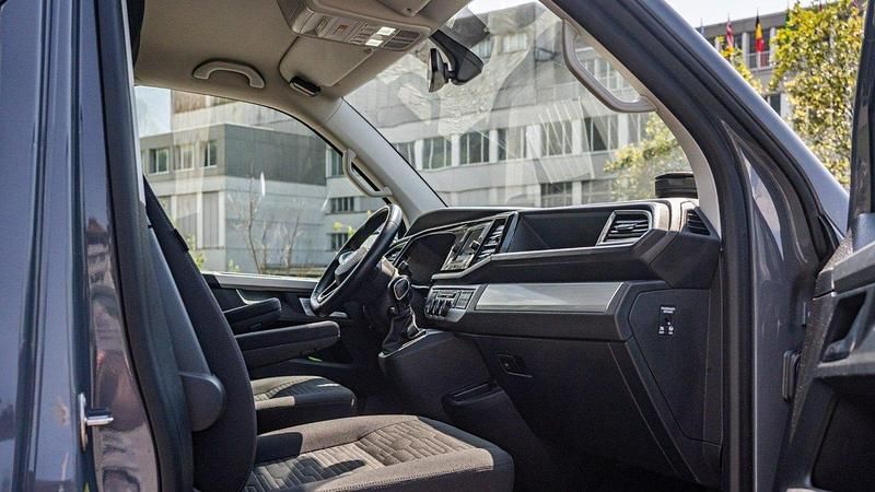 Gebraucht VW Multivan Comfortline 150 PS (110 kW) 2022 Van