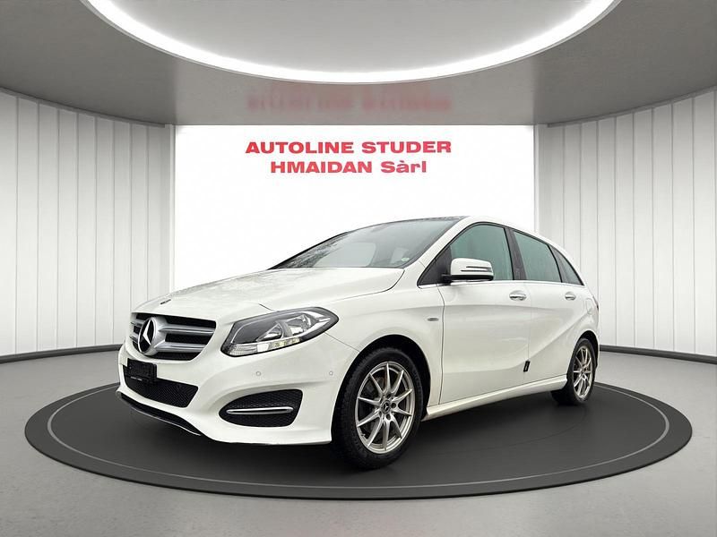 Gebraucht Mercedes B180 Style 122 PS (89 kW) 2018 Van / Kleinbus