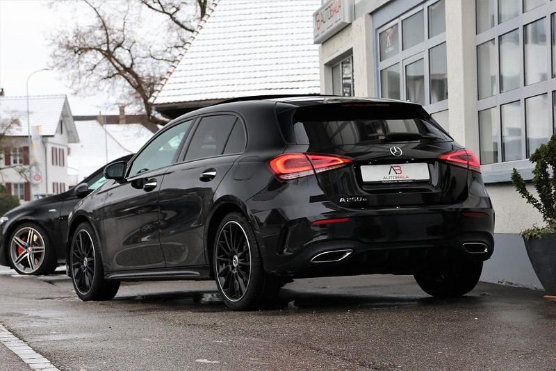 Gebraucht Mercedes A250 AMG line 217 PS (159 kW) 2021 Limousine