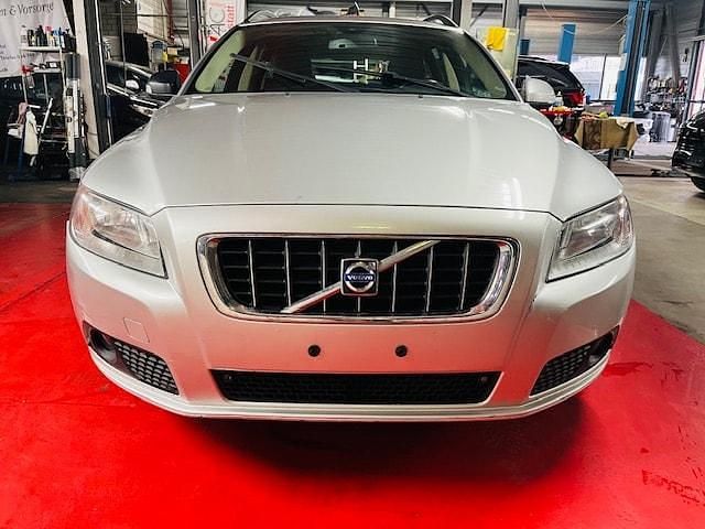 Gebraucht Volvo V70 Momentum 136 PS (100 kW) 2008 Kombi