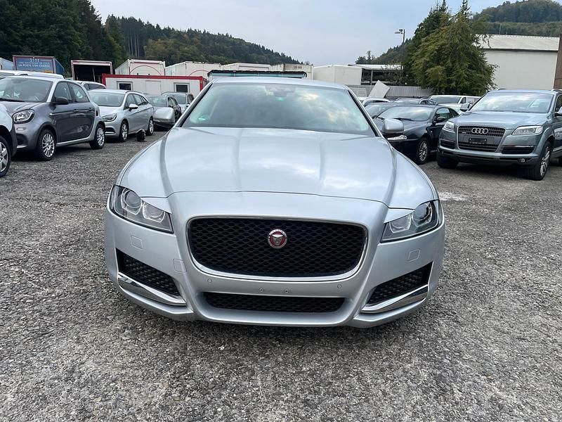 Gebraucht Jaguar XF Prestige 180 PS (132 kW) 2015 Limousine