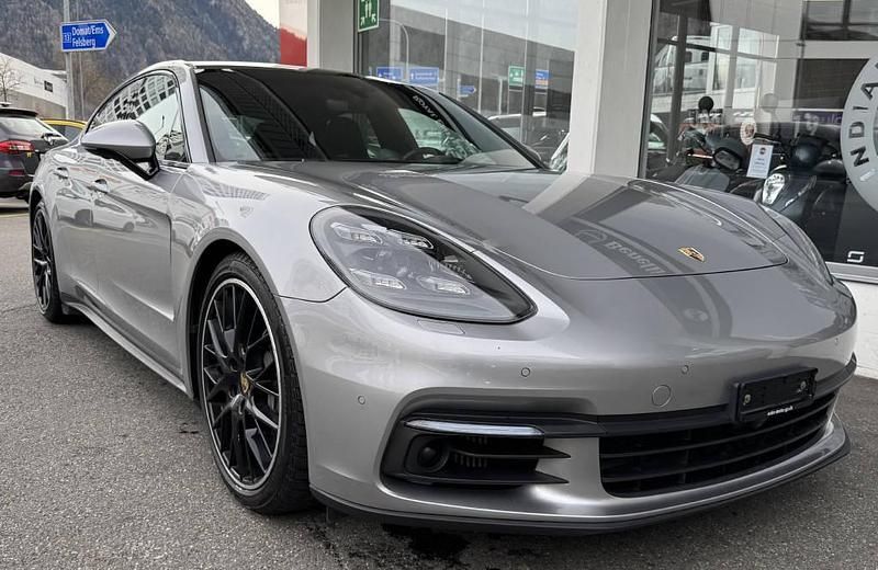 Silber Gebraucht 2018 Porsche Panamera Limousine | CHF 57’900 - Bild 1/4