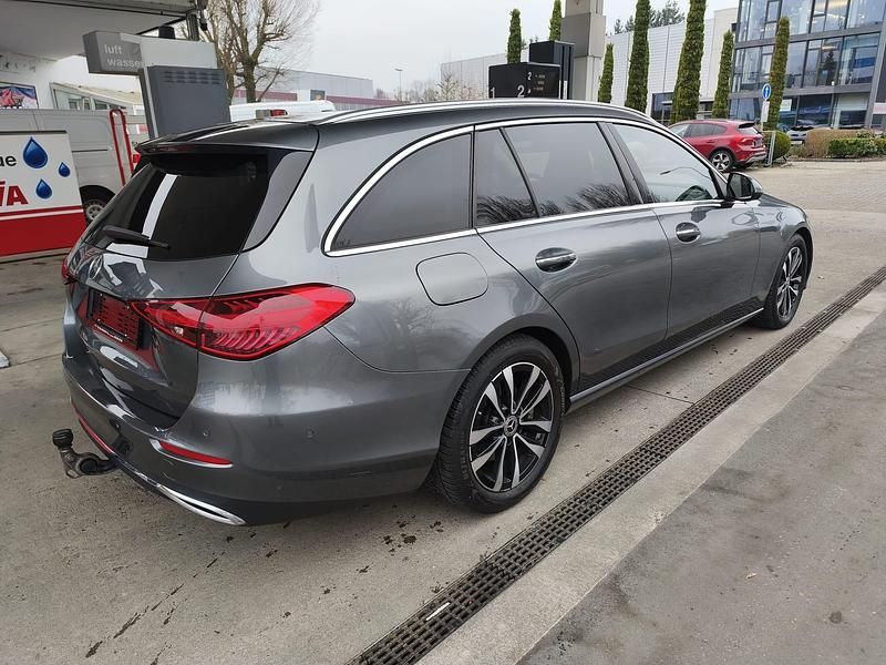 Gebraucht Mercedes C220 Avantgarde 200 PS (147 kW) 2022
