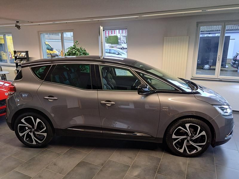 Gebraucht Renault Scénic IV Bose Edition 160 PS (117 kW) 2017 Van / Kleinbus