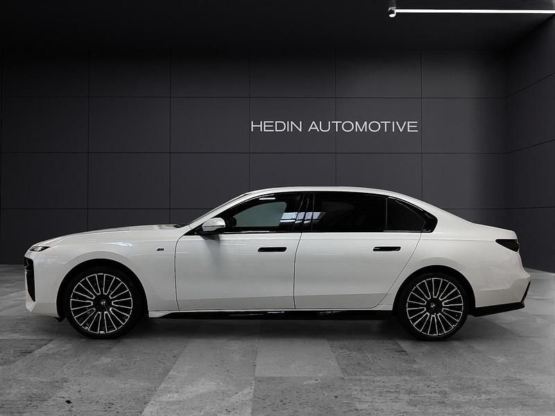 Neu BMW 740 Comfort Edition 299 PS (219 kW) 2025 Weiss Limousine