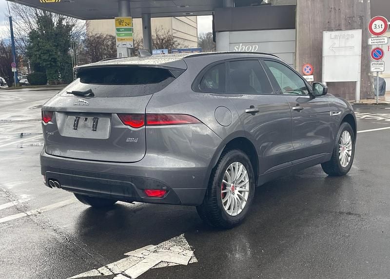 Gebraucht Jaguar F-Pace R-Sport 180 PS (132 kW) 2017 SUV