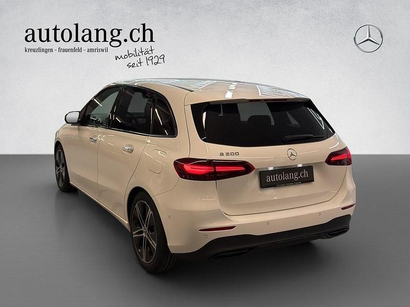 Gebraucht Mercedes B200 Progressive 177 PS (130 kW) 2025 Van / Kleinbus