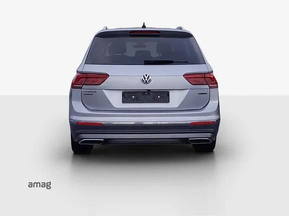 Gebraucht VW Tiguan Allspace Highline 190 PS (139 kW) 2020 Pyrit silber metallic SUV