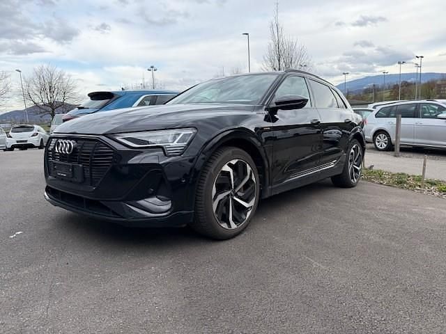 Schwarz Gebraucht 2021 Audi e-tron Black Edition SUV | CHF 31’900 (Teuer) - Bild 1/4