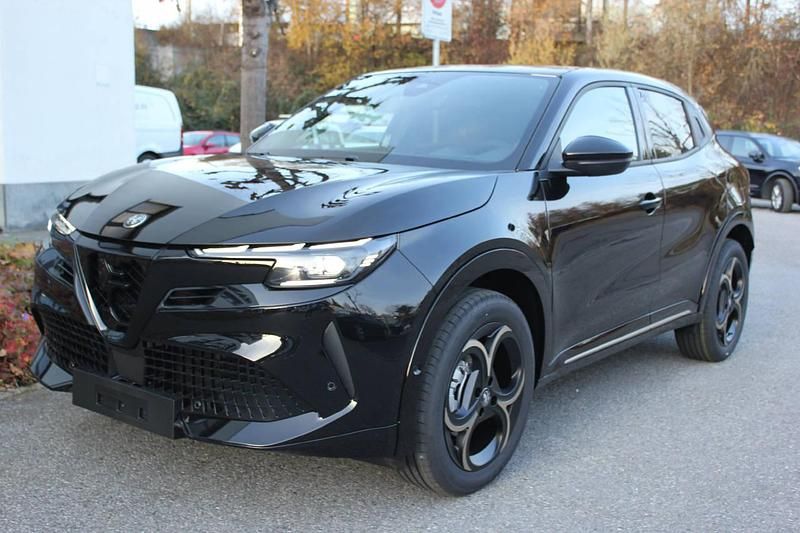 Neu 2025 Alfa Romeo Junior SUV | CHF 40’090 (Teuer) - Bild 1/4