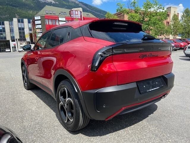 Neu Alfa Romeo Junior Edizione Speciale 136 PS (100 kW) 2025 SUV
