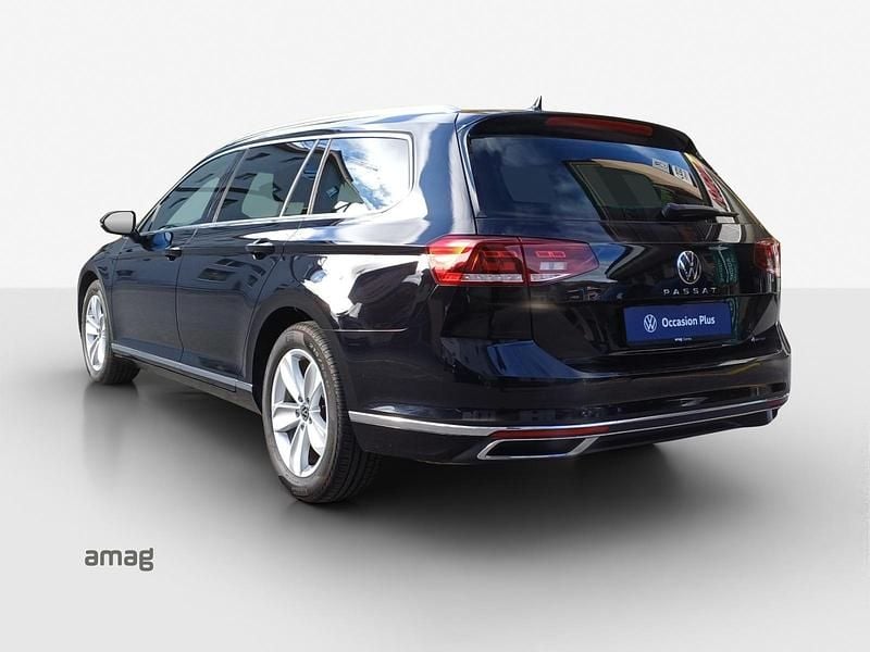 Gebraucht VW Passat Elegance 200 PS (147 kW) 2023 Deepblack perleffekt Kombi