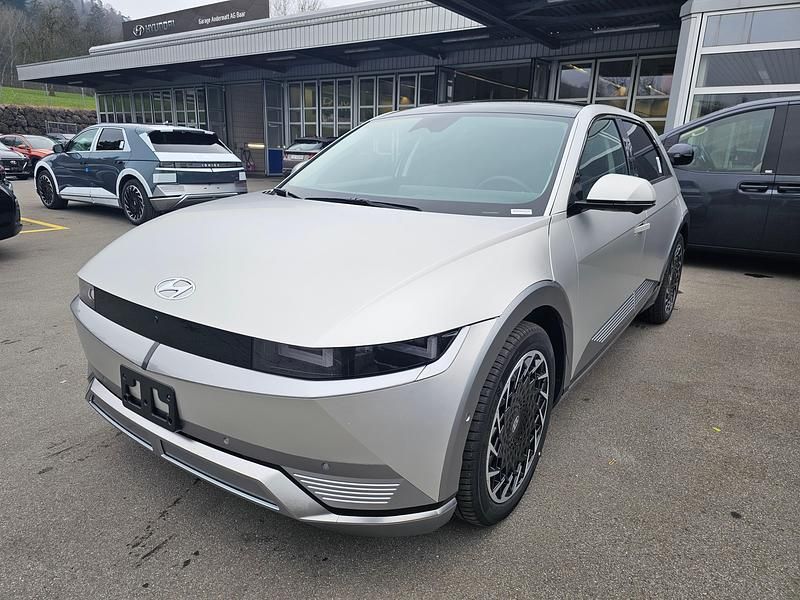 Neu Hyundai Ioniq 239 kW (325 PS) 2025 Gold Kleinwagen