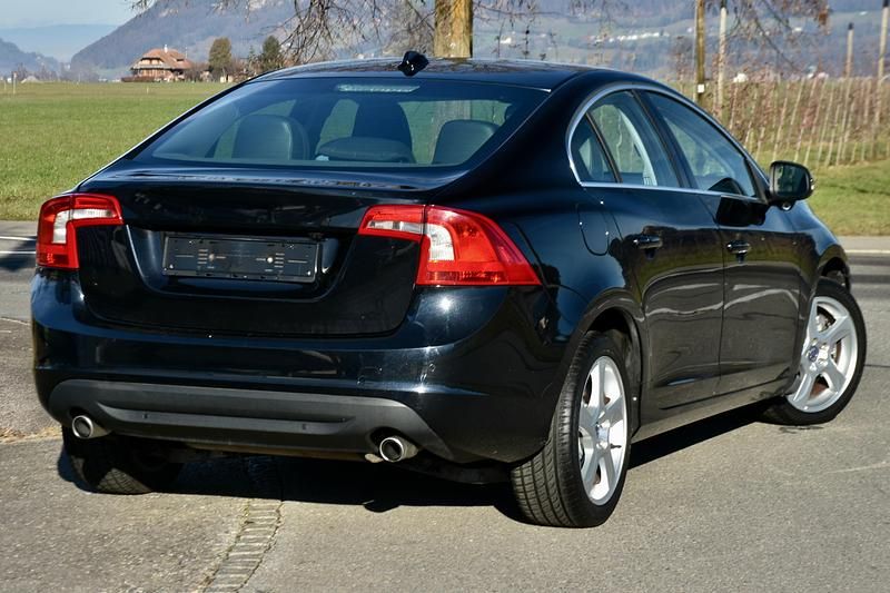 Gebraucht Volvo S60 Summum 215 PS (158 kW) 2012 Limousine