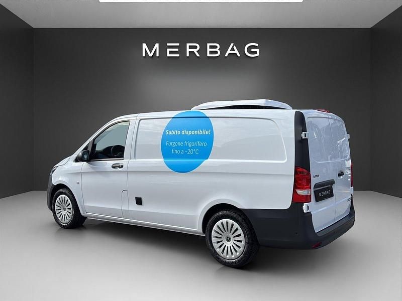 Neu Mercedes Vito 136 PS (100 kW) 2025 Van
