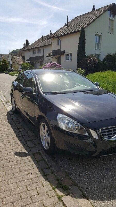 Gebraucht 2010 Volvo S60 Momentum Limousine | CHF 11’900 - Bild 1/4