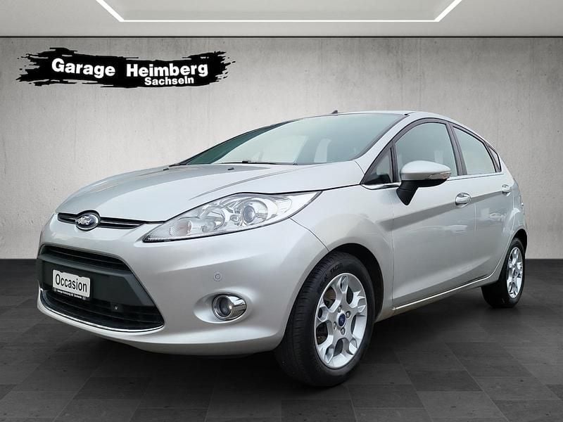 Silber Gebraucht 2011 Ford Fiesta Titanium Kleinwagen | CHF 4’980 (Teuer) - Bild 1/4