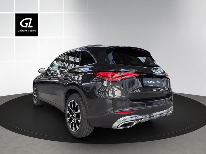 Gebraucht Mercedes GLC220 197 PS (144 kW) 2025 Grau SUV