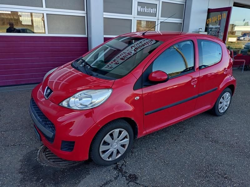 Gebraucht Peugeot 107 68 PS (50 kW) 2009 Kleinwagen