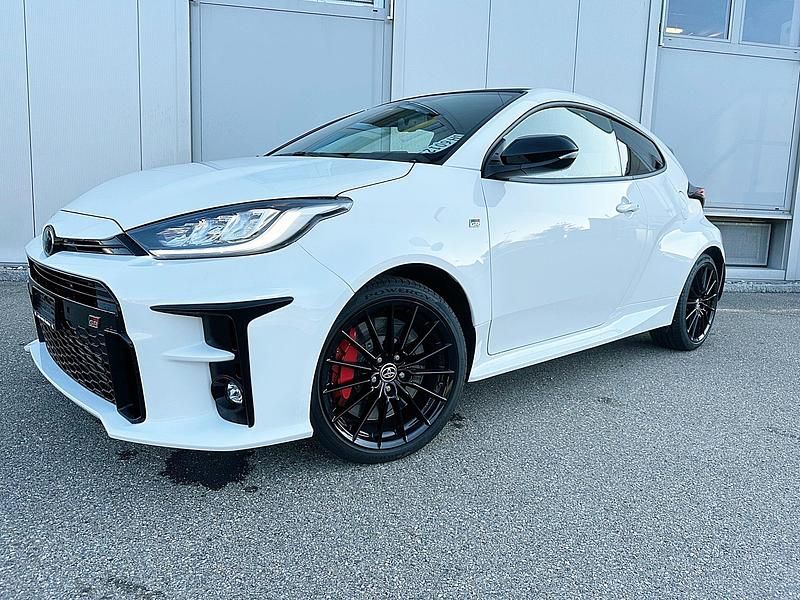 Gebraucht Toyota Yaris Sport 261 PS (191 kW) 2021