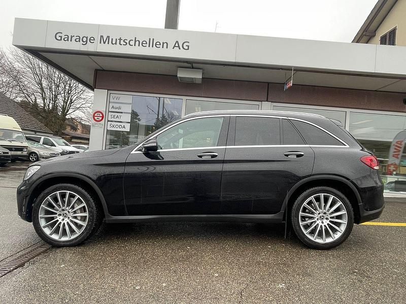 Gebraucht 2022 Mercedes GLC300 AMG line | CHF 35’555 (Guter Preis) - Bild 1/4