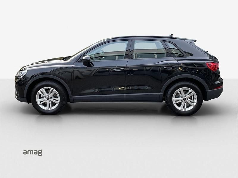Gebraucht Audi Q3 Attraction 150 PS (110 kW) 2024 Mythosschwarz metallic SUV