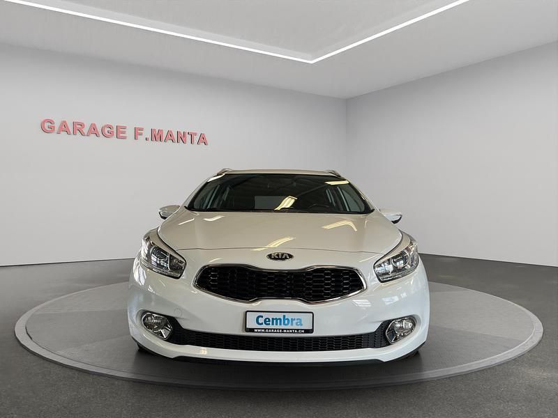 Gebraucht Kia Ceed Sportswagon 135 PS (99 kW) 2013 Weiss Kombi