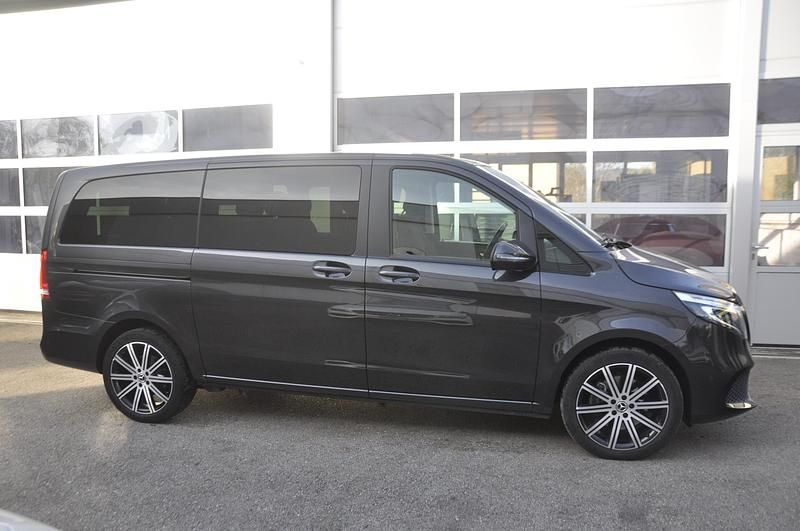 Gebraucht Mercedes V250 190 PS (139 kW) 2022 Van / Kleinbus