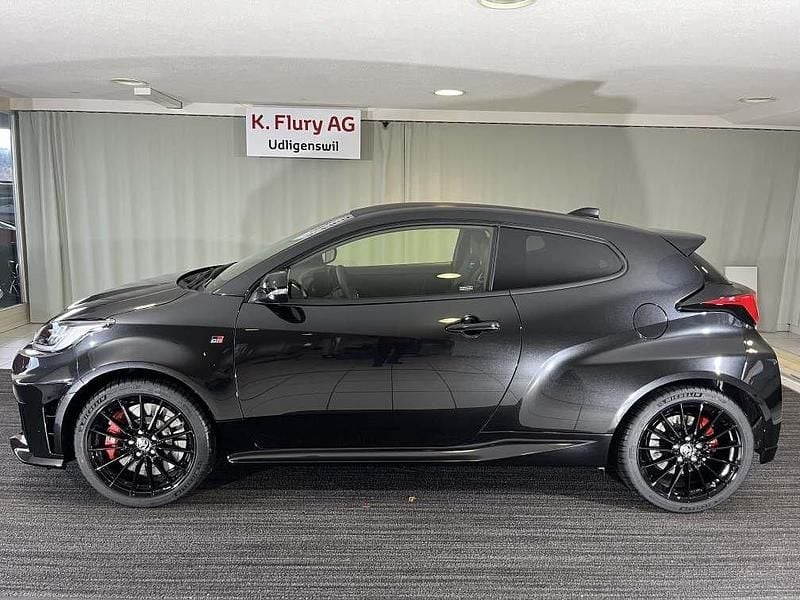 Neu Toyota Yaris Sport 280 PS (205 kW) 2025 Schwarz Limousine