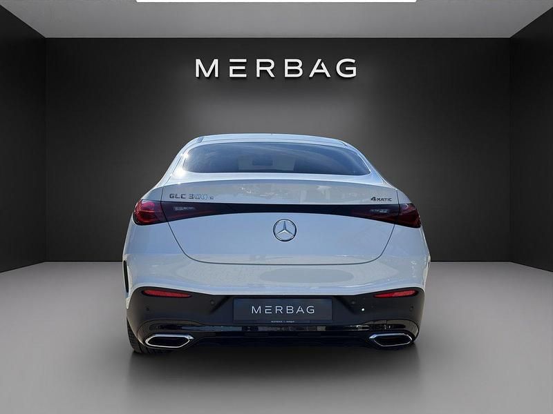 Neu Mercedes GLC300 313 PS (230 kW) 2025 Weiss Coupé