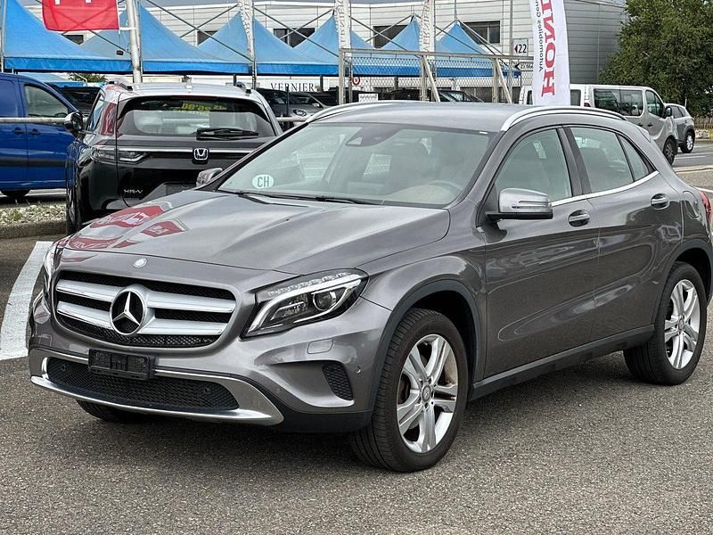 Gebraucht Mercedes GLA250 Urban 211 PS (155 kW) 2016 Anthrazit SUV