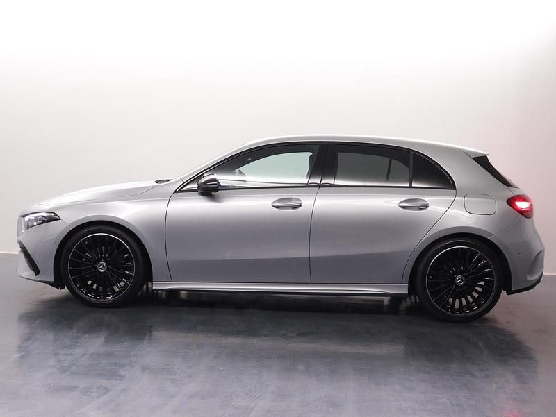 Gebraucht Mercedes A200 AMG line 177 PS (130 kW) 2024 Limousine