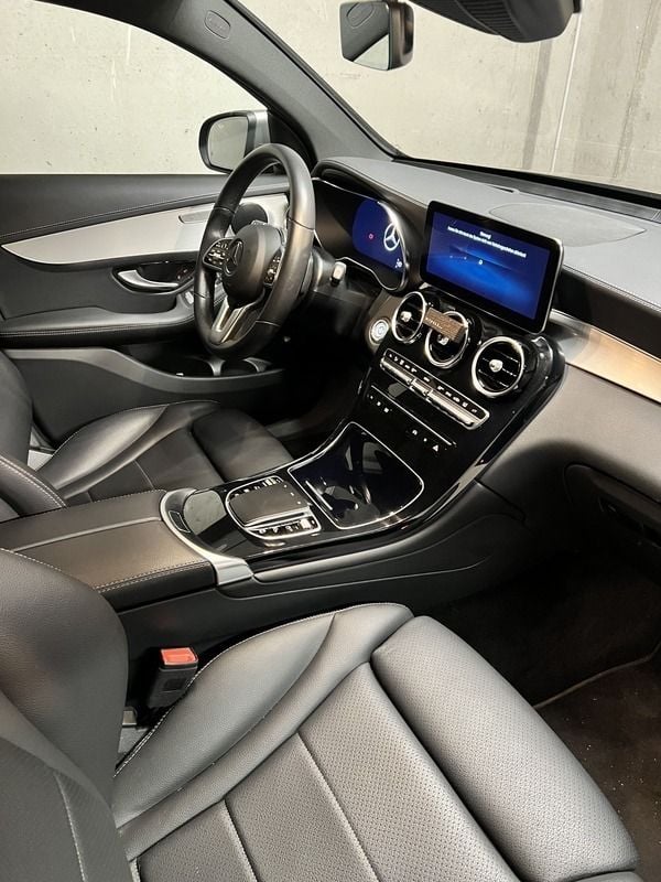 Gebraucht Mercedes GLC300 245 PS (180 kW) 2021 Coupé