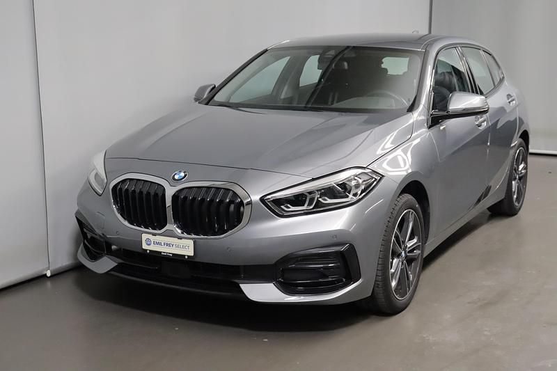 Anthrazit Gebraucht 2023 BMW 120 Shadowline Kleinwagen | CHF 27’900 - Bild 1/4