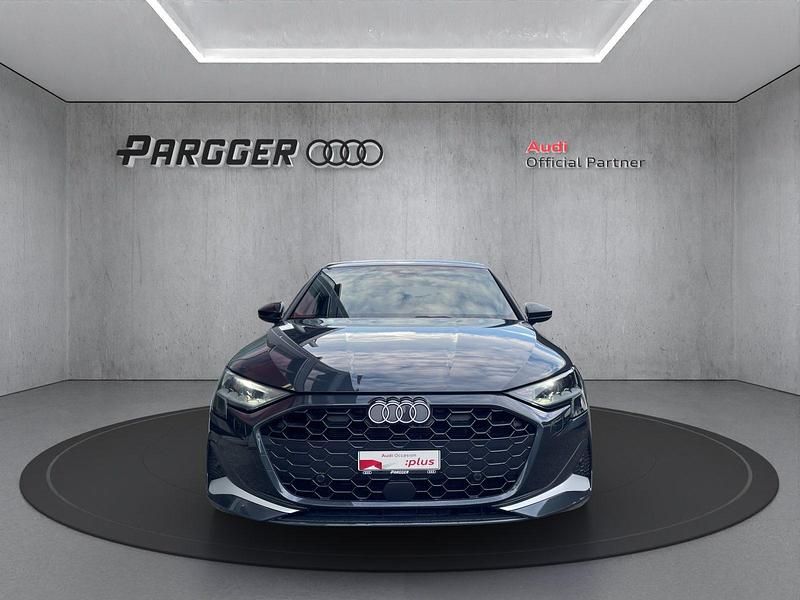 Gebraucht Audi A3 Advanced 150 PS (110 kW) 2024 Grau Limousine